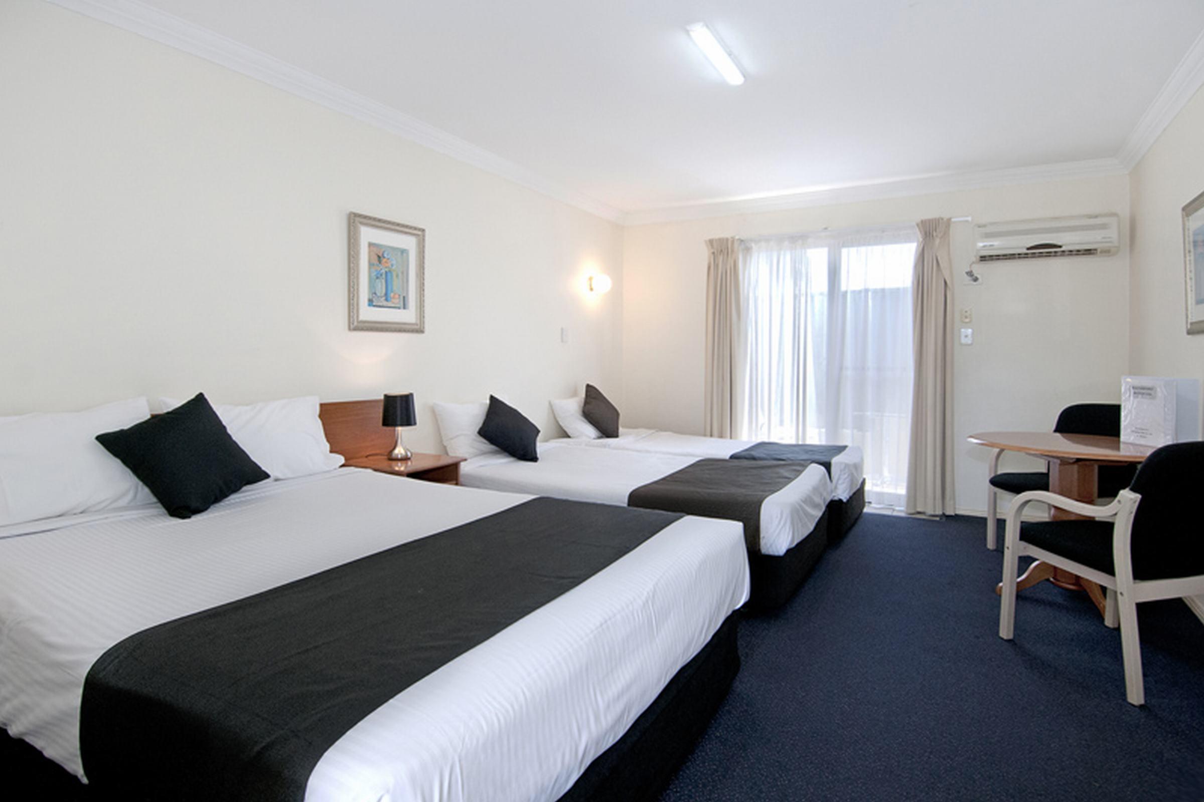לוגנלי Econo Lodge Waterford מראה חיצוני תמונה
