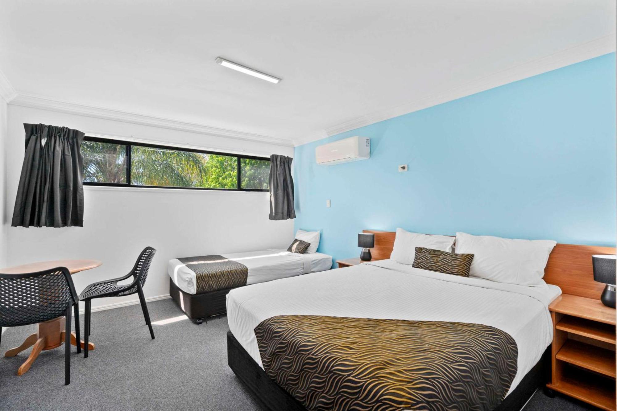 לוגנלי Econo Lodge Waterford מראה חיצוני תמונה