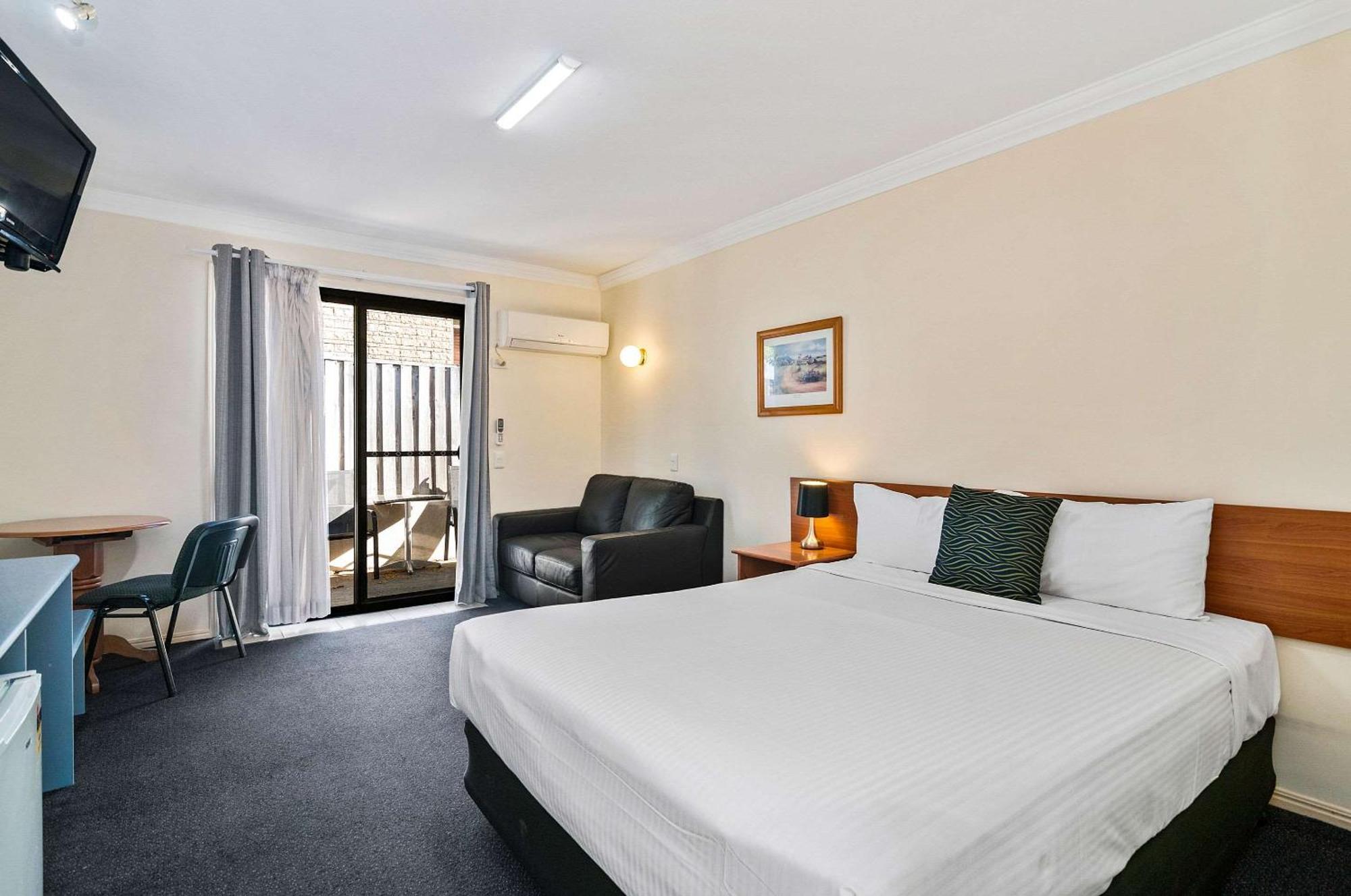לוגנלי Econo Lodge Waterford מראה חיצוני תמונה