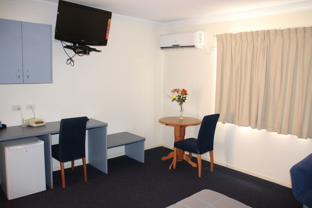 לוגנלי Econo Lodge Waterford מראה חיצוני תמונה